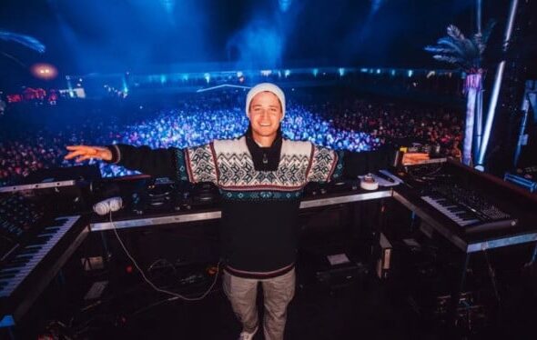 Review Lagu Pop