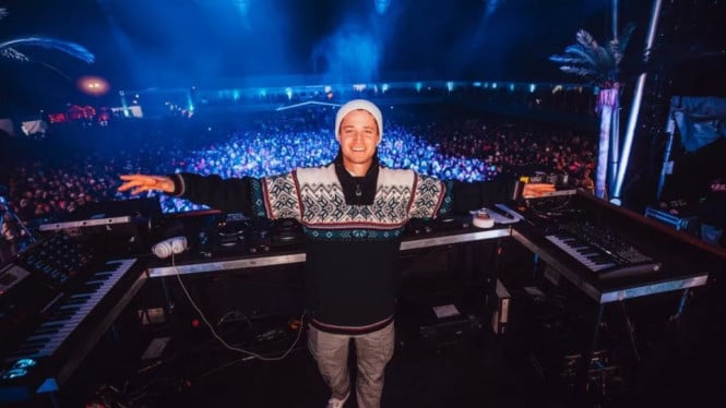 Review Lagu Pop