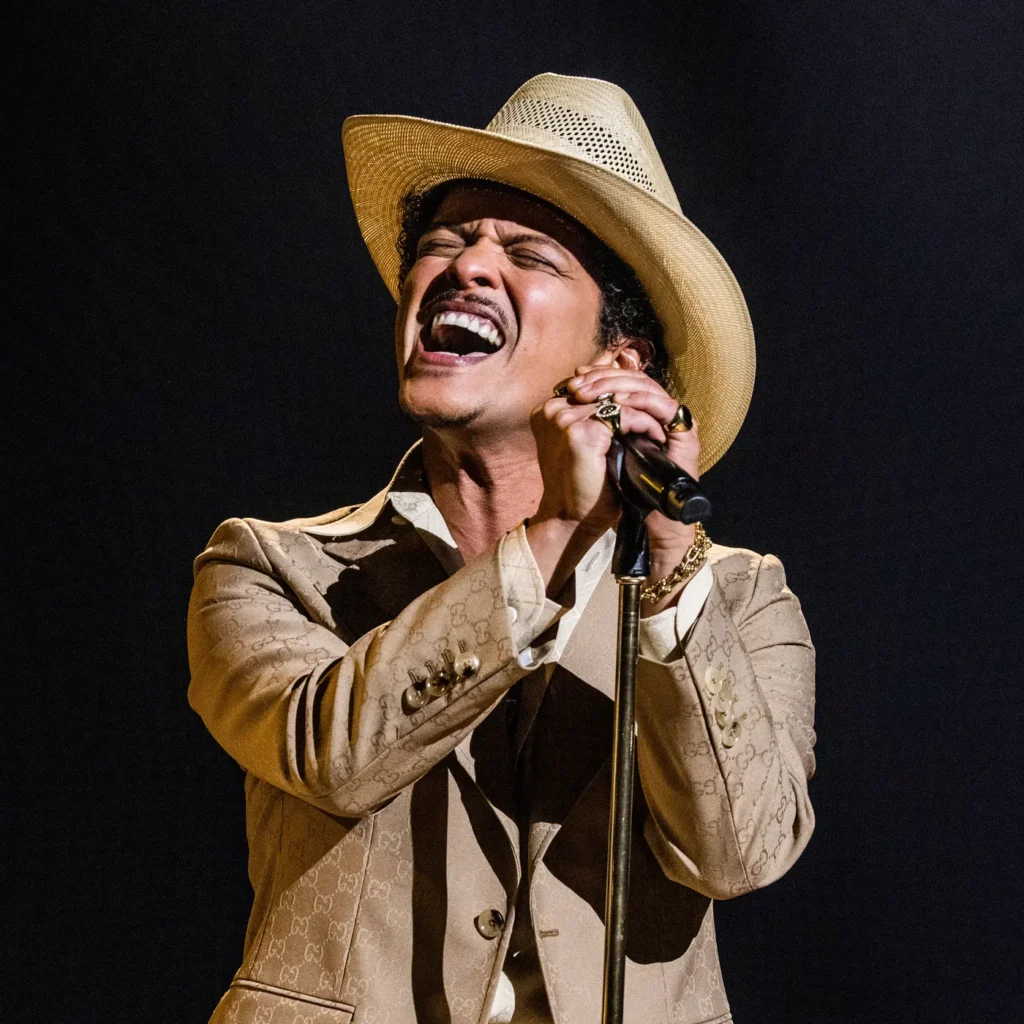 Artis Papan Atas Dunia